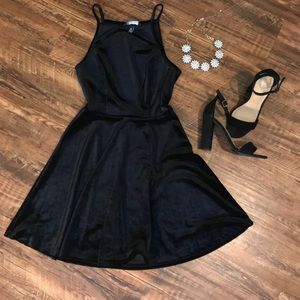 𝐵𝐿𝐴𝐶𝐾 𝑉𝐸𝐿𝑉𝐸𝑇 𝐷𝑅𝐸𝑆𝑆